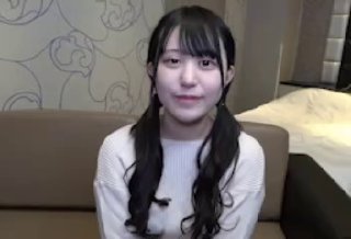周末点了个清纯女技师上门服务 乳推磨屁股 69姿势舔逼口交 极品蜜桃美臀猛顶 扶着大屌往下坐 突然就搞射了